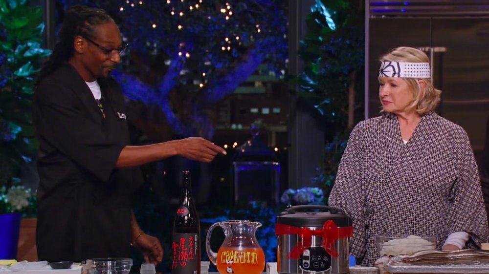 Martha Stewart teaching Snoop in the kitchen 