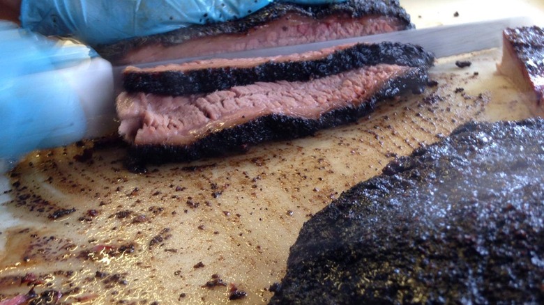 La Barbecue brisket being sliced