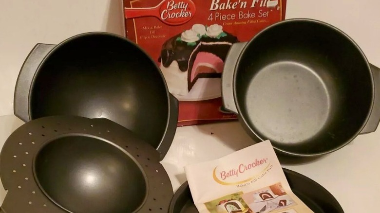 Betty Crocker Bake N' Fill set