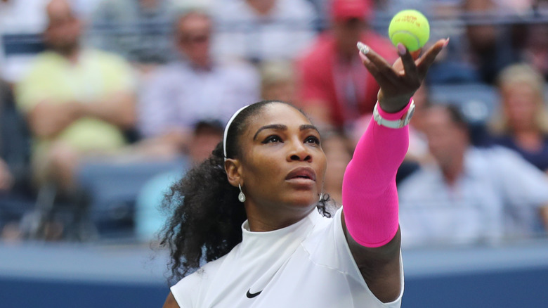 Serena Williams holding tennis ball