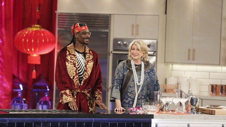 Snoop Dogg and Martha Stewart making cocktails on set of Potluck Dinner Party