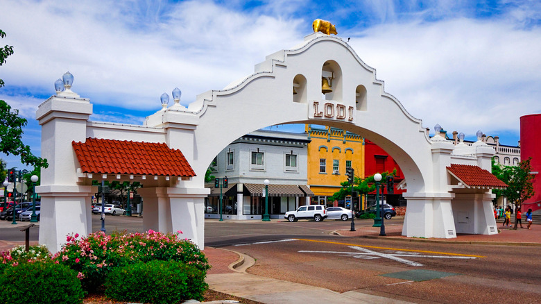 Lodi California Arch