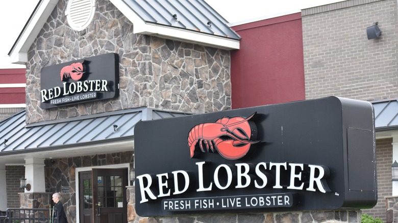 Red Lobster storefront