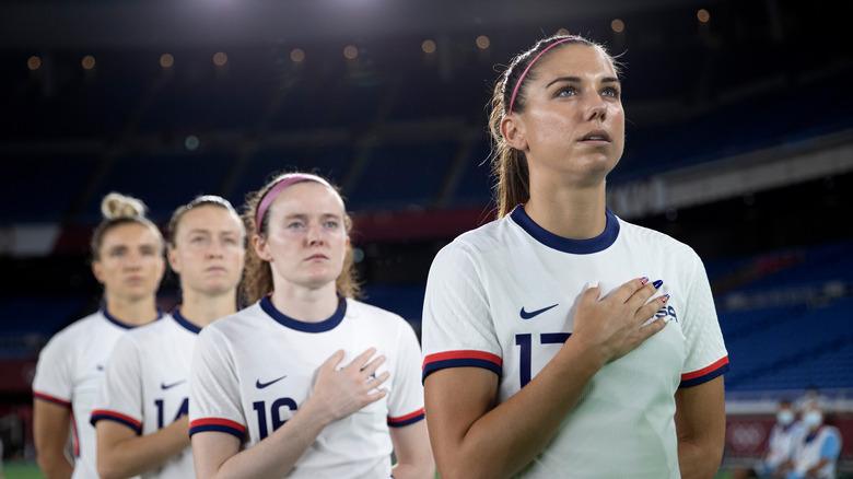 USWNT standing for national anthem