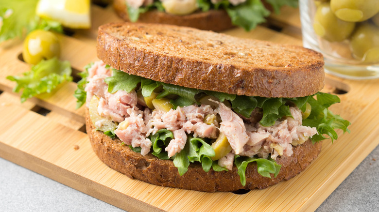 tuna salad sandwich