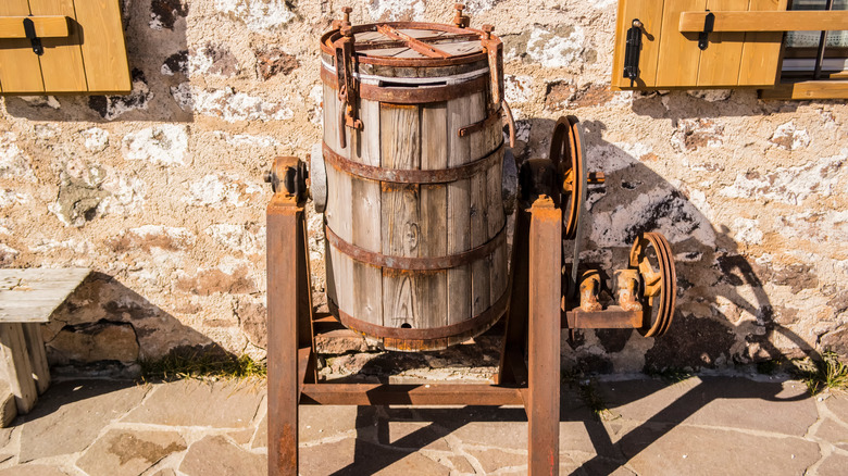 Wooden butter machine