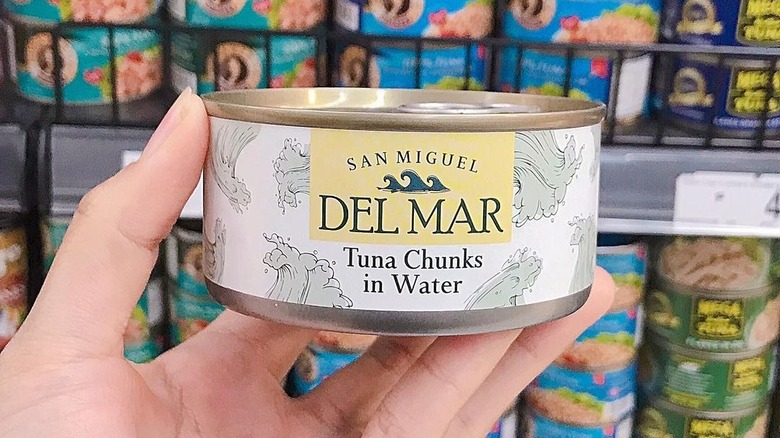 Del Mar tuna can in water