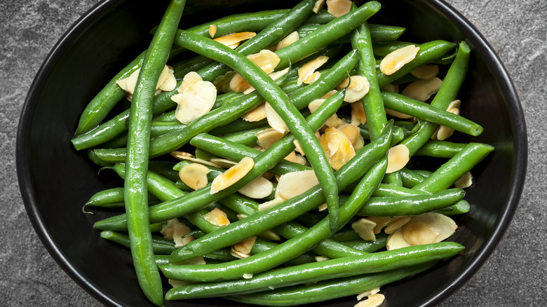 French green beans with almonds