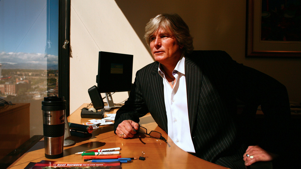 Smashburger's Tom Ryan at a desk