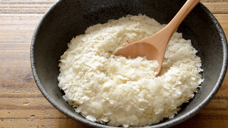 bowl of instant mashed potato flakes