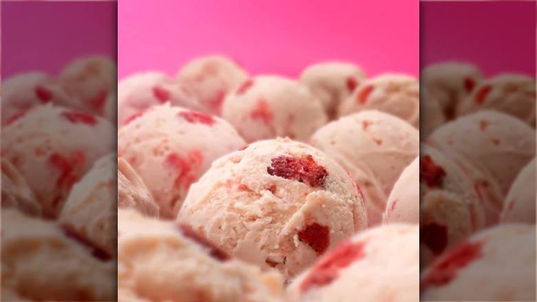 Baskin-Robbins Very Berry Strawberry