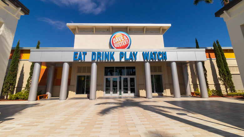 Exterior of Dave and Buster's Restaurant 