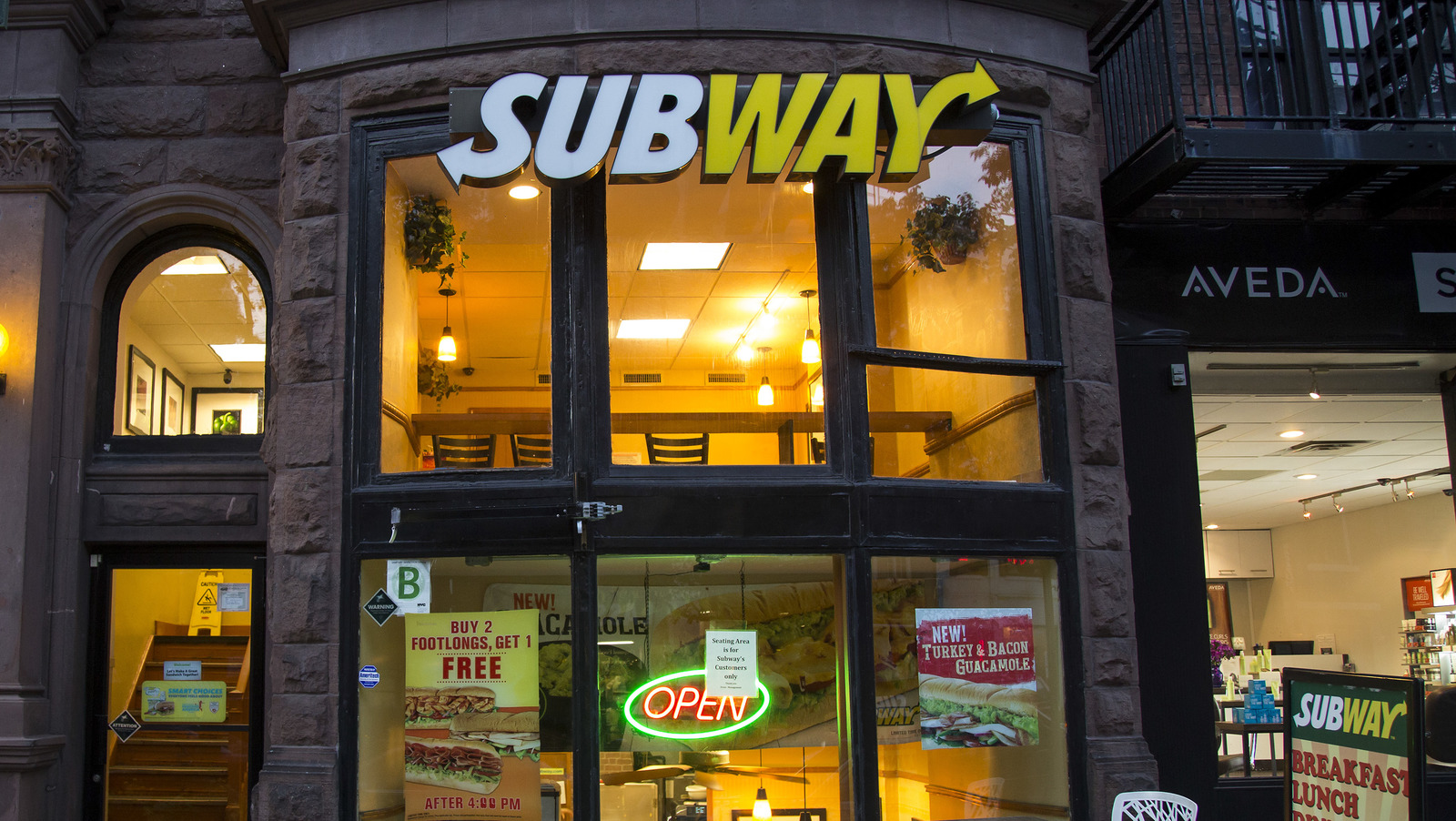 Subway Canada Assembles Cast Of All-Star Athletes To Score With