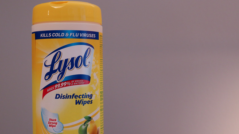 lysol disinfectant wipes