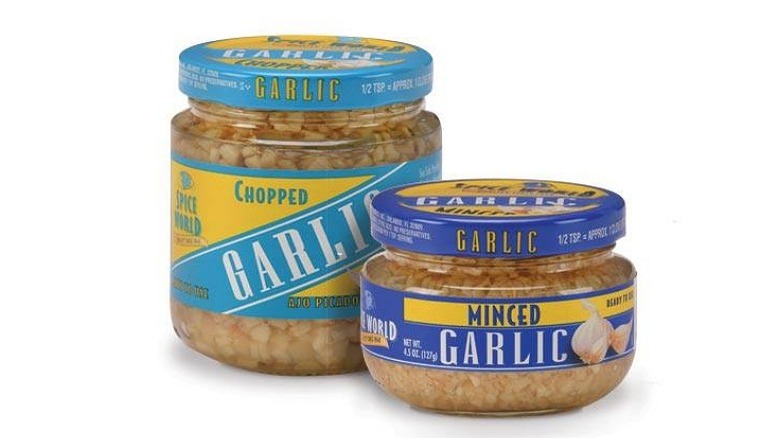 jars of spice world minced and chopped garlic