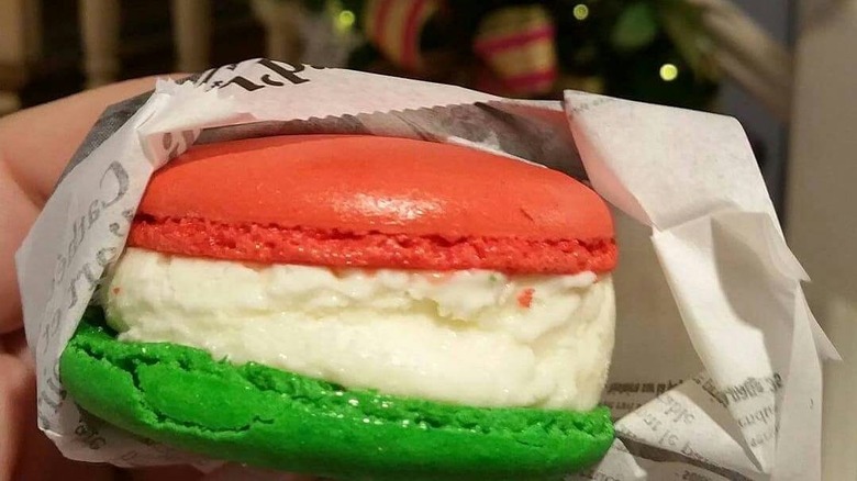 epcot france ice cream sandwich macaron