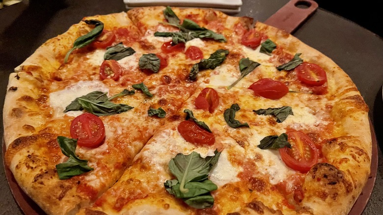 margerita pizza abracadabar walt disney world