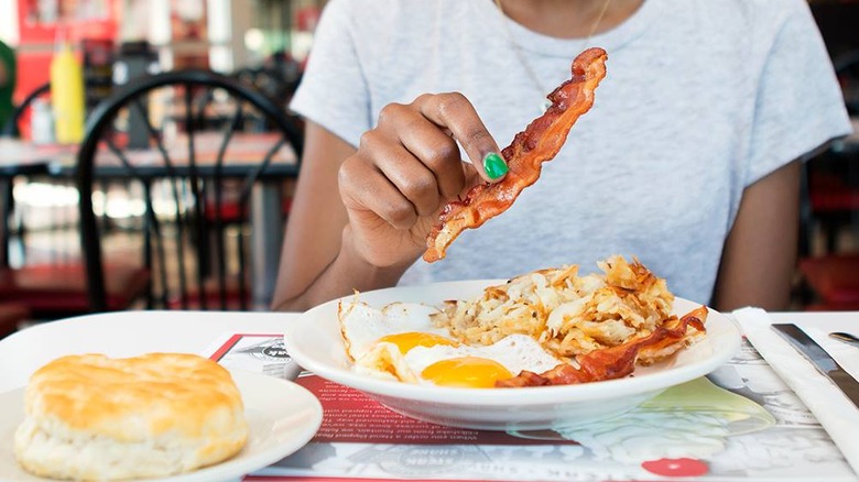 steak 'n shake breakfast 