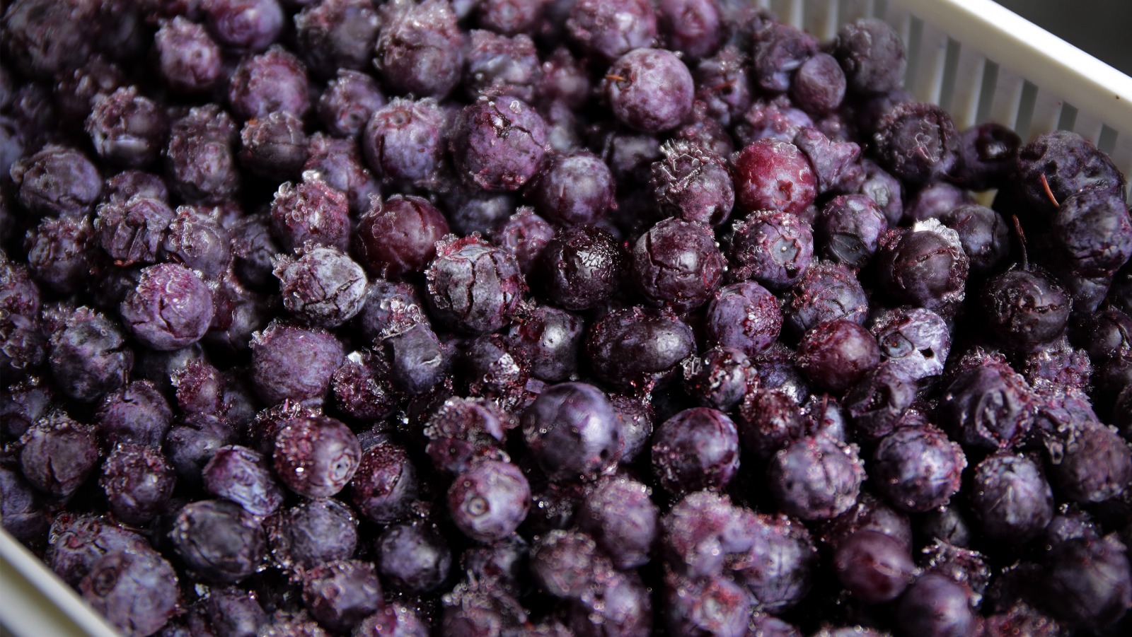 what-you-should-know-about-baking-with-frozen-blueberries