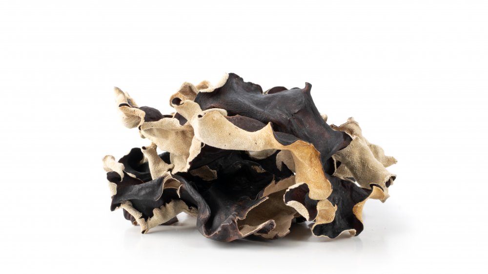 dried black fungus