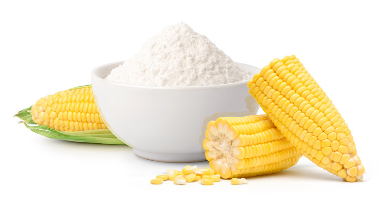 Cornstarch surrounded by fresh corn