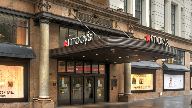 Entrance to Macy's in New York City