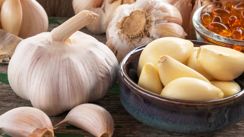 Garlic cloves