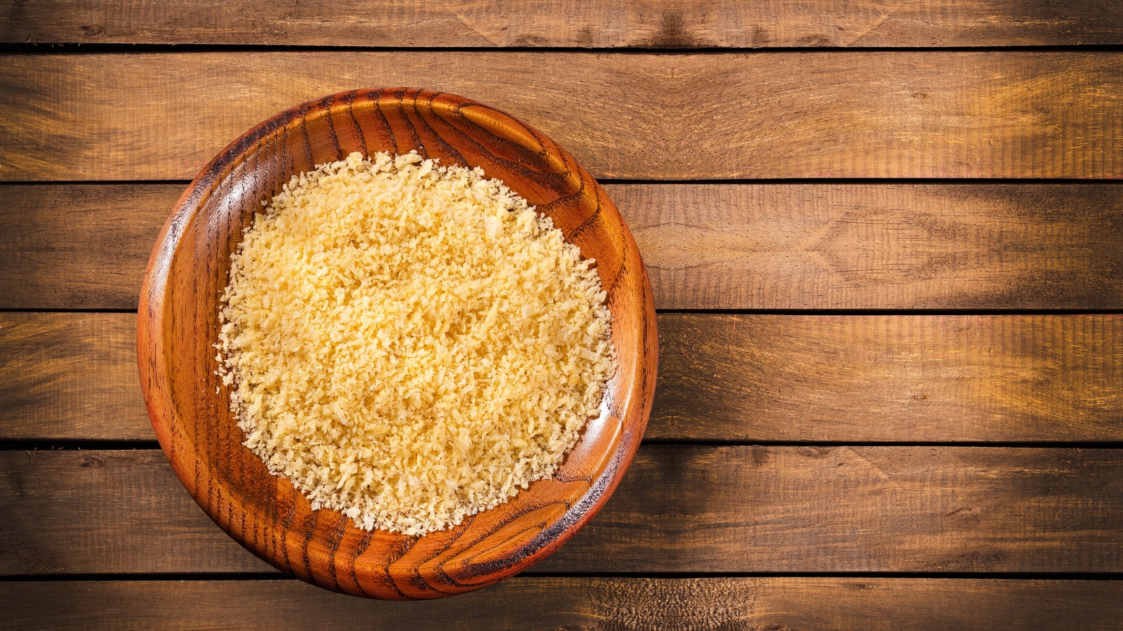 The Difference Between Breadcrumbs and Panko