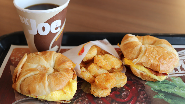 breakfast sandwich and hashbrowns 