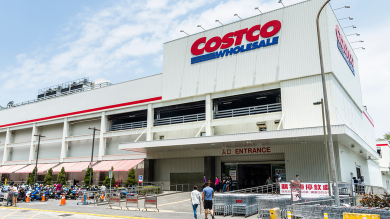 Costco storefront