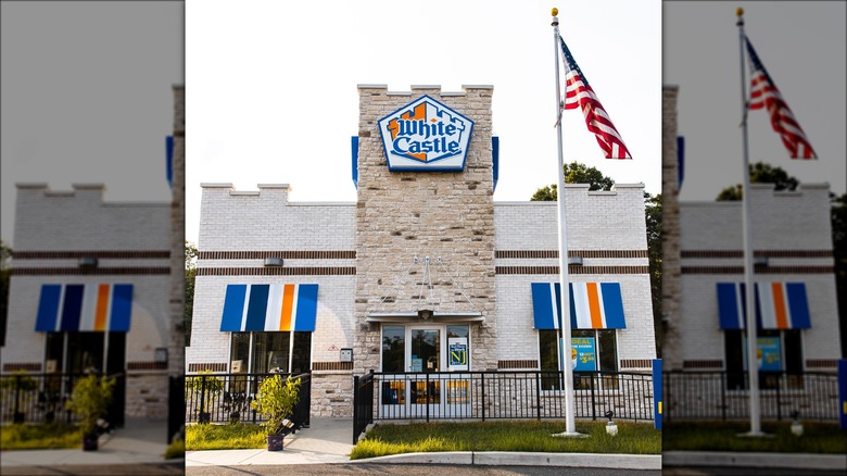 White Castle restaurant exterior