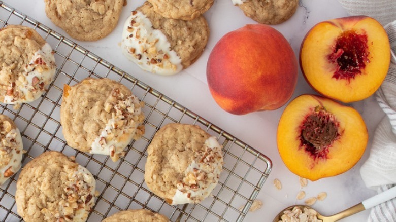 oatmeal cookies with peaches