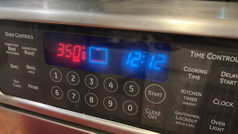 oven temperature reading 350 F