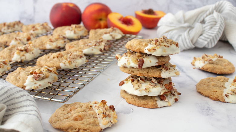 oatmeal cookies with peaches