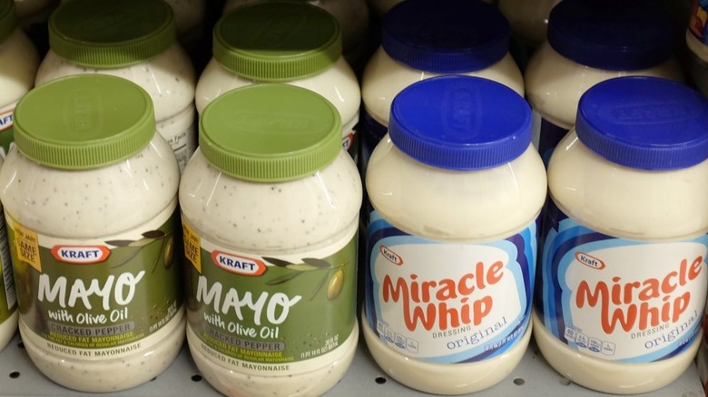 Side by side comparison mayo to miracle whip