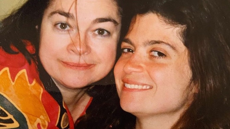 Alex Guarnaschelli and daughter Ava smiling