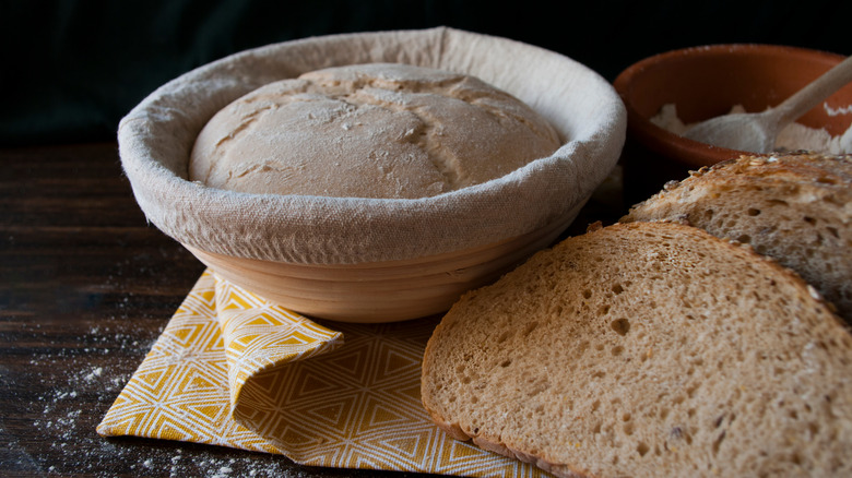 Dough proofing in banneton basket