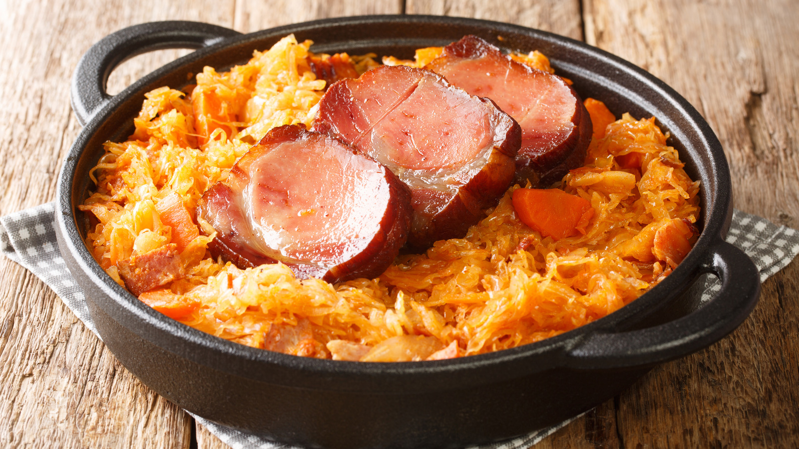 Why Are Pork And Sauerkraut A New Year's Tradition? Mashed TrendRadars