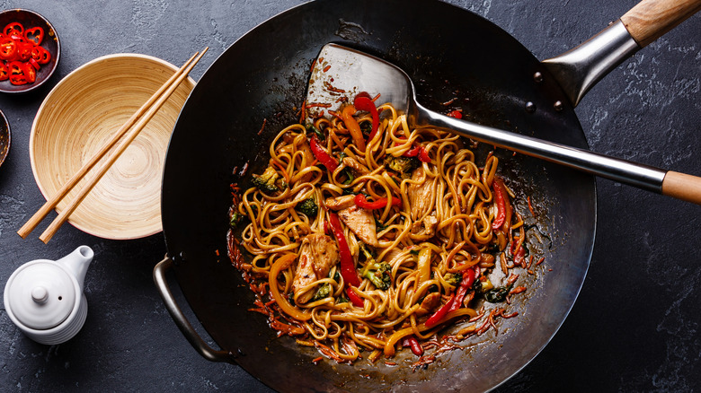 The Basics of Steaming Food in a Wok for Fresh Taste Every Time