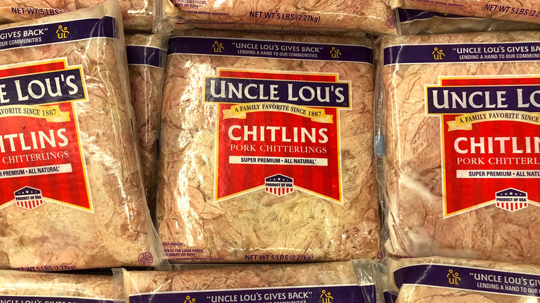 https://www.mashed.com/img/gallery/why-chitlins-are-an-iconic-soul-food-dish/chitlins-were-what-enslaved-people-were-allowed-to-have-1654133108.jpg