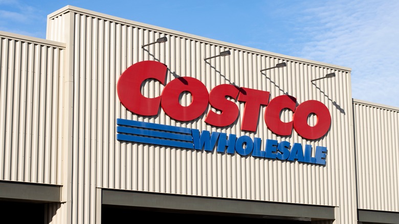 Costco warehouse store 