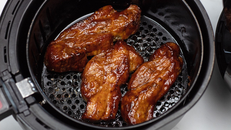 Cooked ribs in air fryer