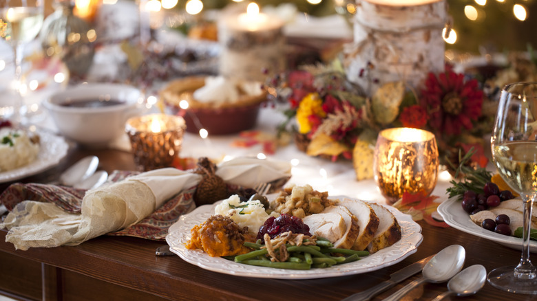 Thanksgiving dinner table