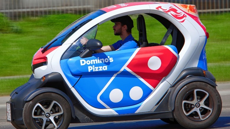 domino's pizza delivery