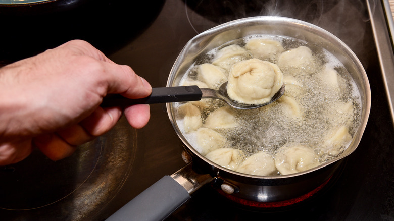 ravioli in boiling water