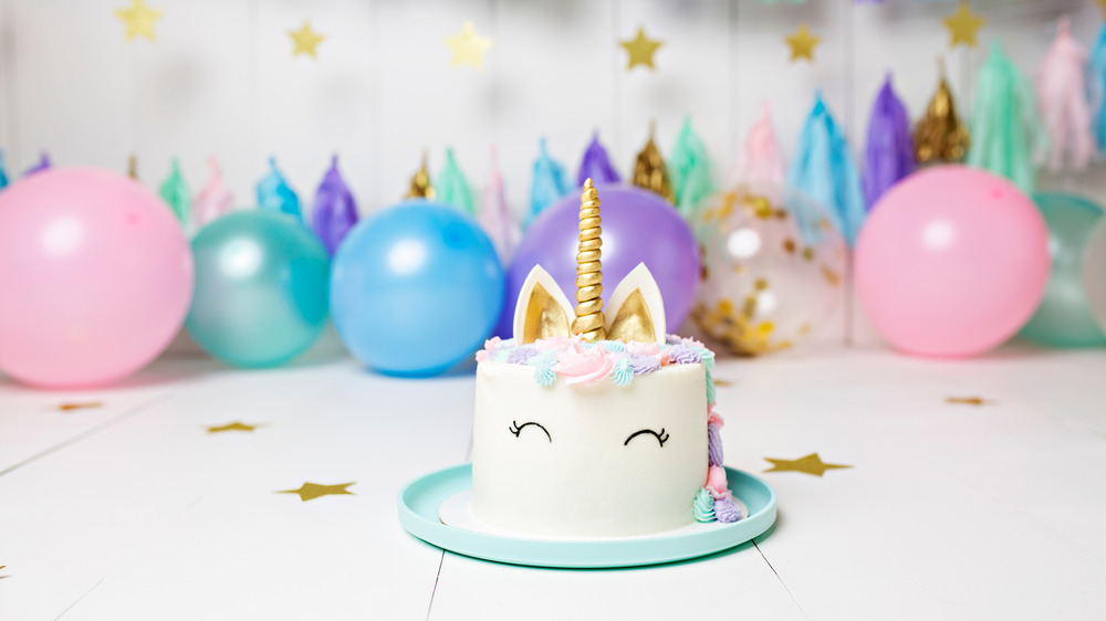 Unicorn smash cake