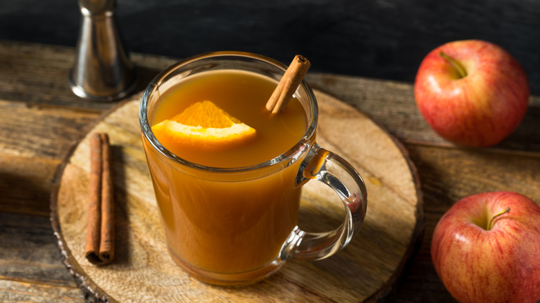 Apple cider in glass mug