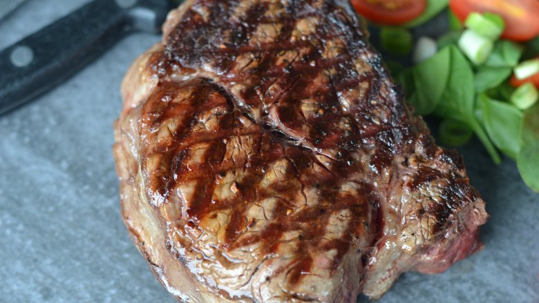 grill marks on steak