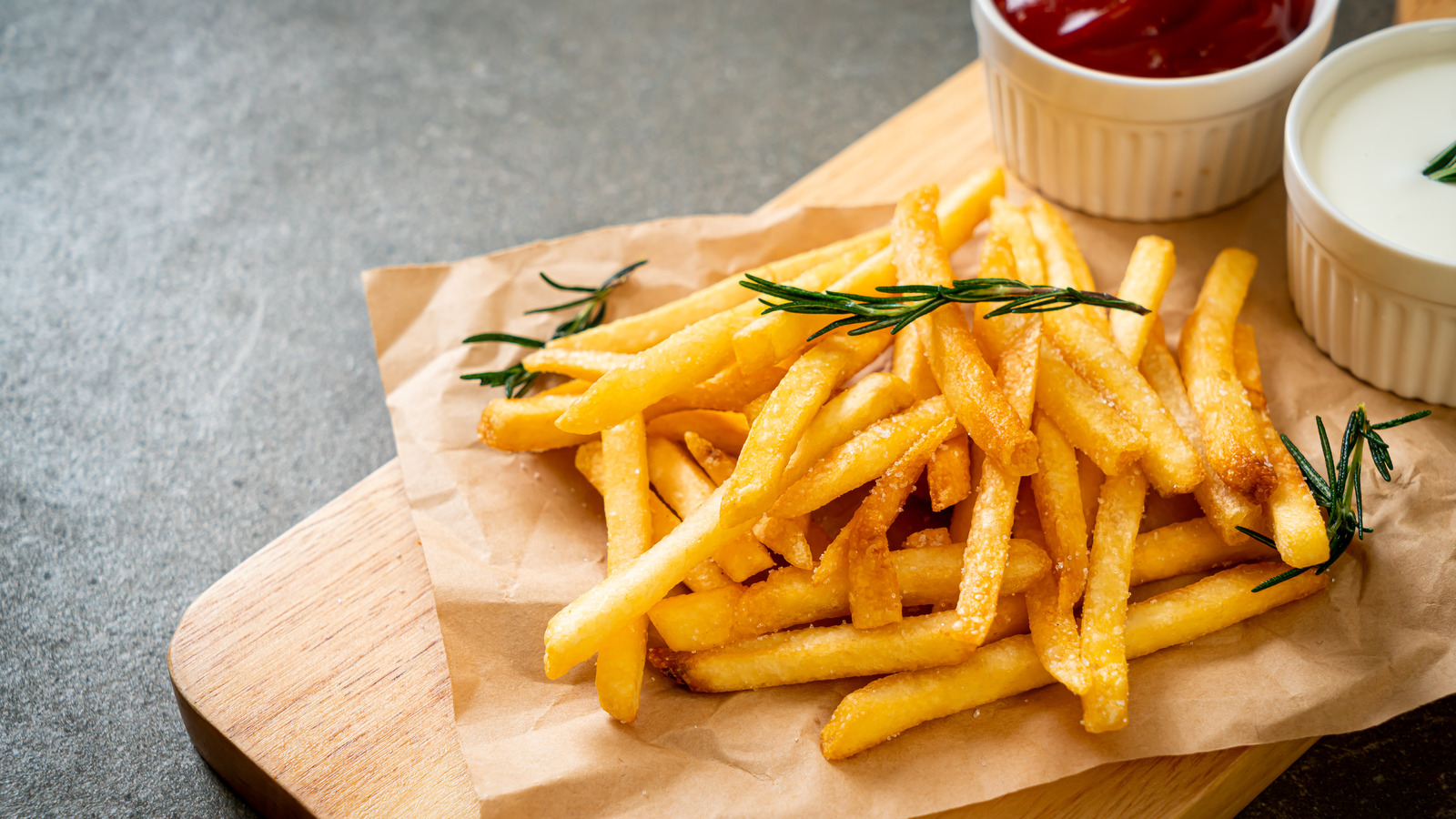 Why You Shouldn't Use Red Potatoes To Make French Fries