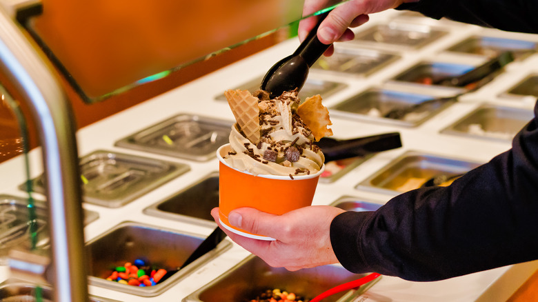 Why Frozen Yogurt Chains Are Closing Down